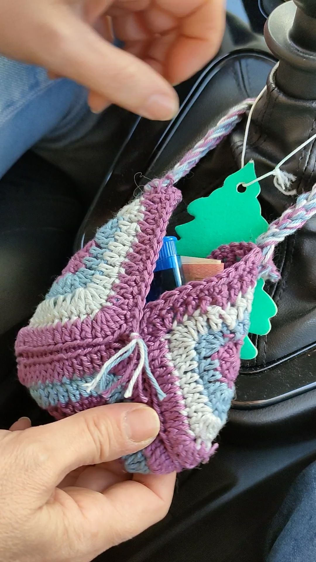 Porta oggetti all’uncinetto fatto a mano – Mini progetto Fili di Luce