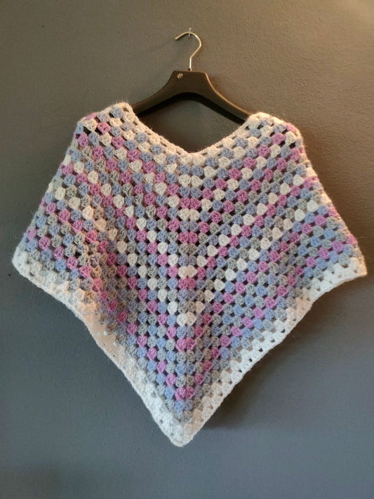 Schema Poncho Uncinetto Essenza (PDF) – Granny Regolabile